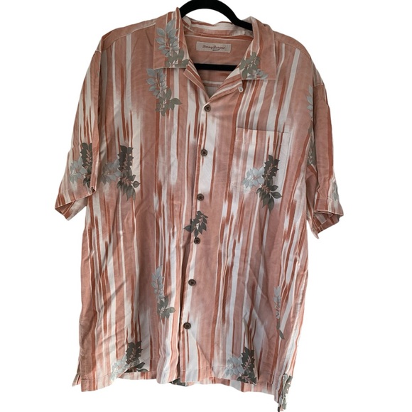 TOMMY BAHAMA 100% Silk Hawaiian Shirt L Floral Coral Pocket Palm Beach Golf Gift - Picture 1 of 12